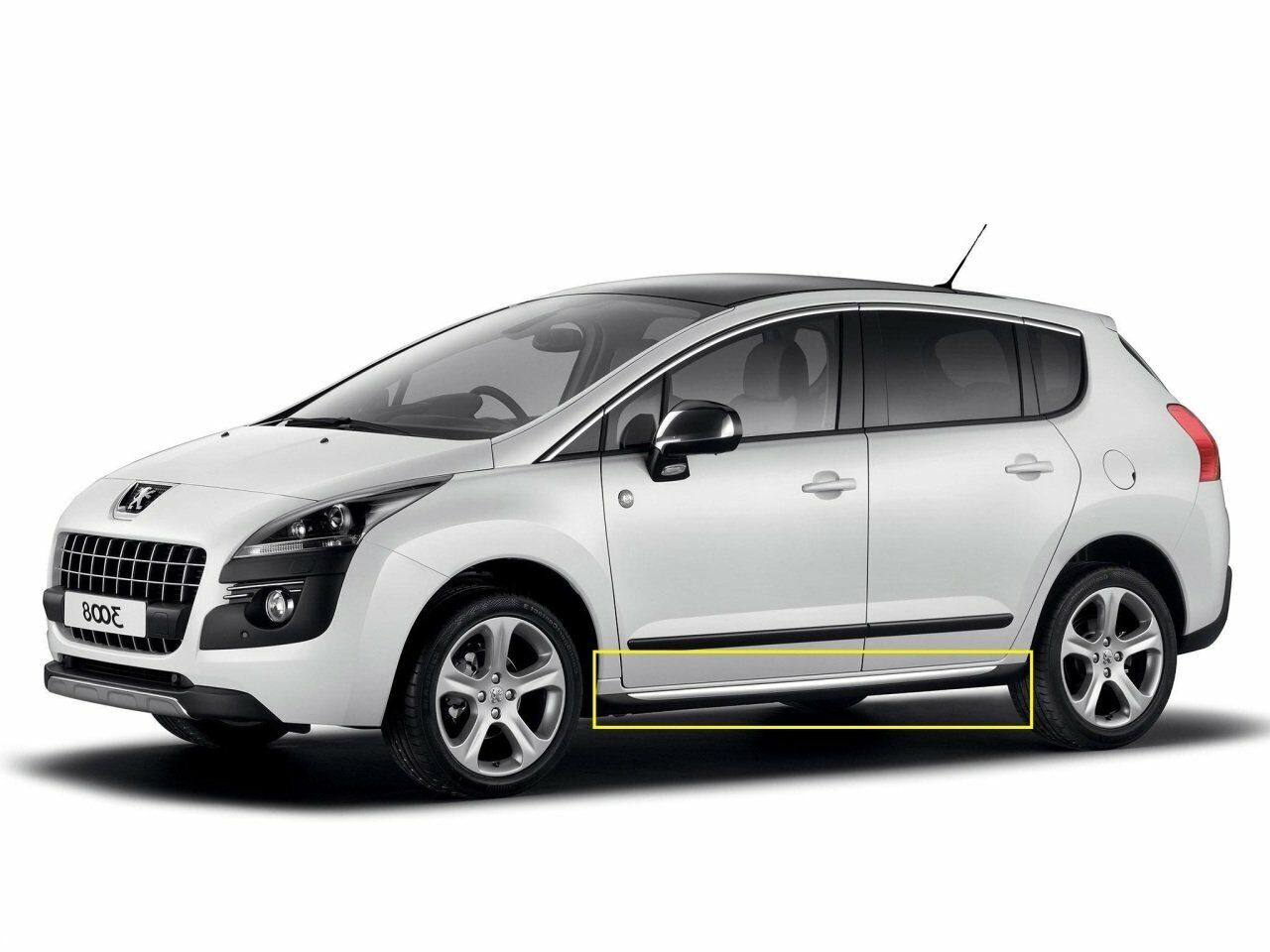Peugeot 3008 Sol Marşpiyel Plastiği Nikelajlı Orijinal